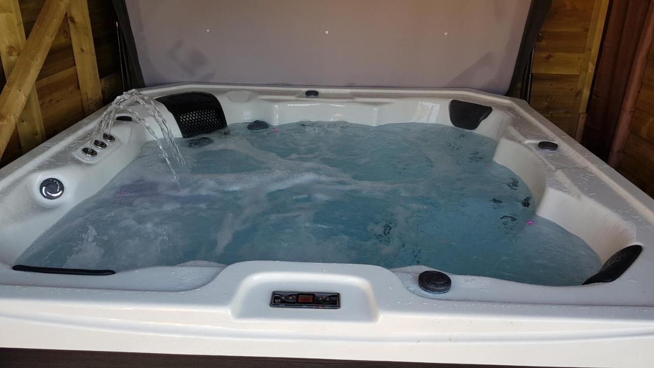 Hot Tub Pet Friendly Luxury Cosy Cottage, Near Withernsea And Patrington Welwick Esterno foto